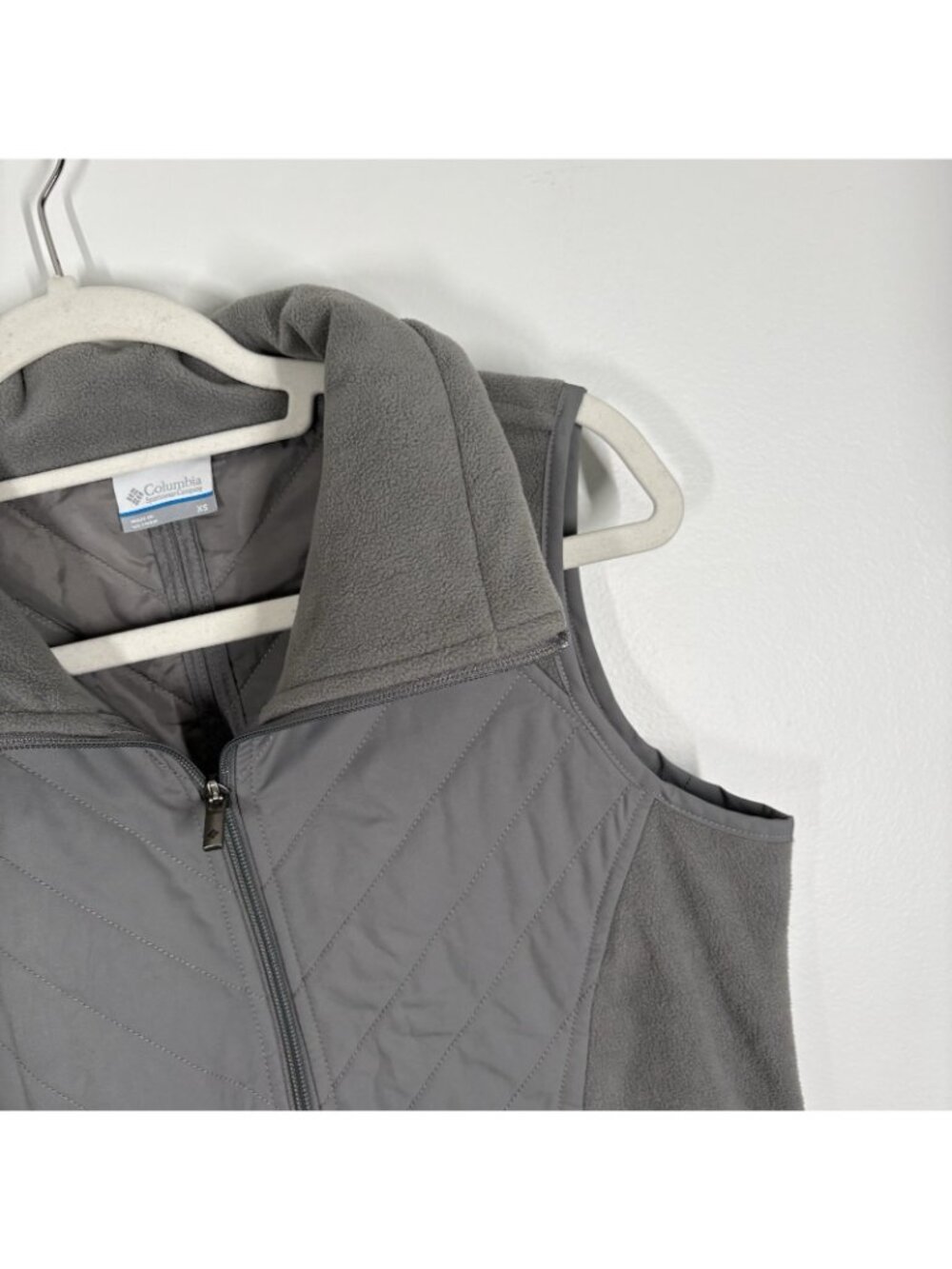 Columbia Women XS Gray Outdoor Pockets Full Zip Perfect Mix Quilted Vest - Picture 4 of 8